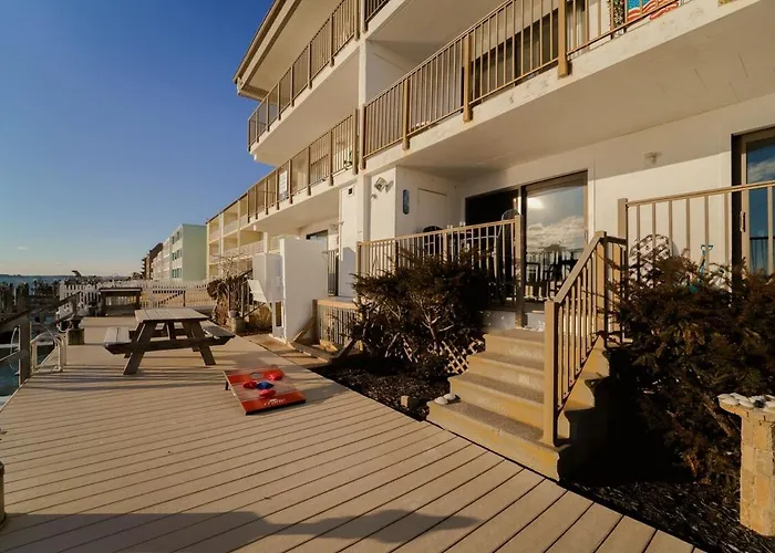 Bayfront Bliss Your Waterfront Getaway Apartment *
