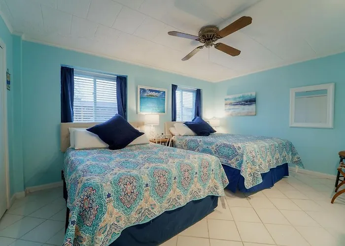 Bayfront Bliss Your Waterfront Getaway Apartment