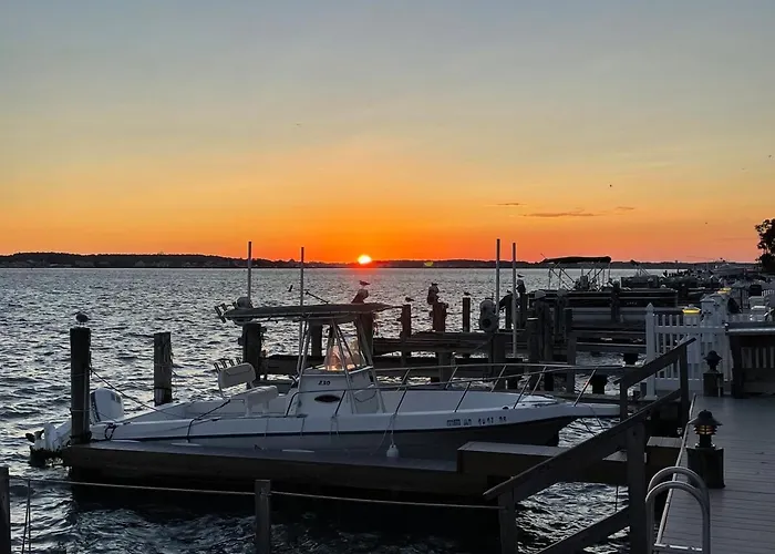 Bayfront Bliss Your Waterfront Getaway