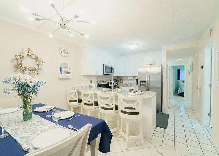 Apartment Bayfront Bliss Your Waterfront Getaway