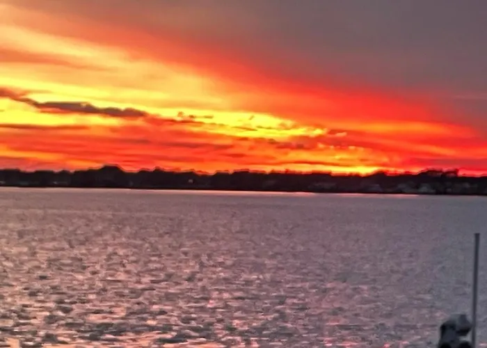 Apartment Bayfront Bliss Your Waterfront Getaway Ocean City