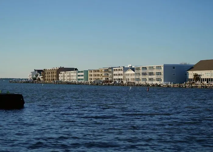Bayfront Bliss Your Waterfront Getaway